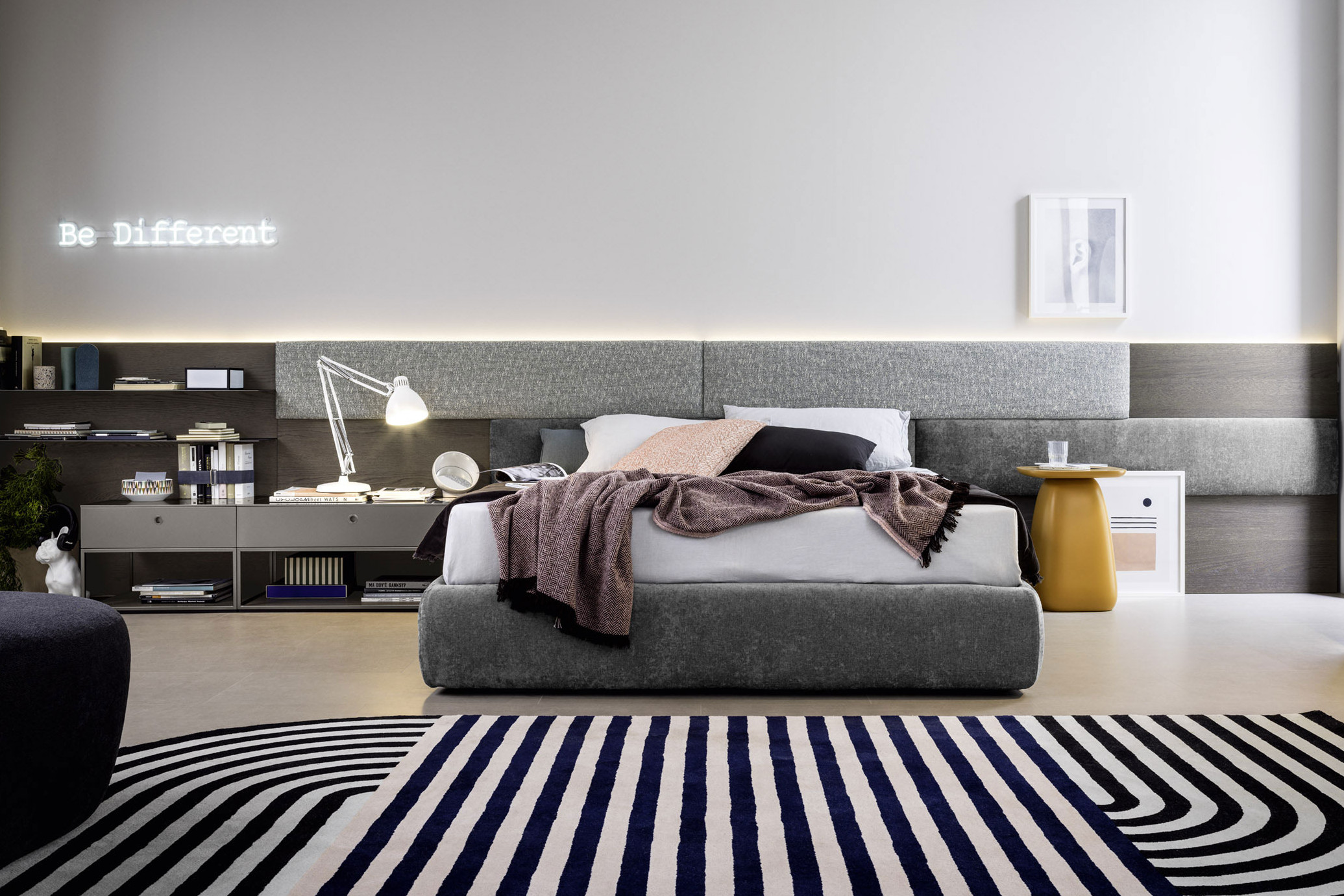 Bett "SOMMIER"